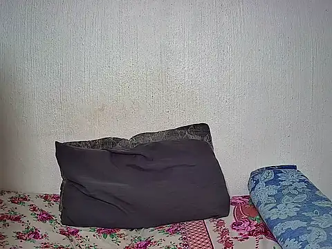 BlackBeauty2002 online show from February 9, 8:22 pm