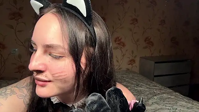 charmybae online show from February 28, 3:11 pm