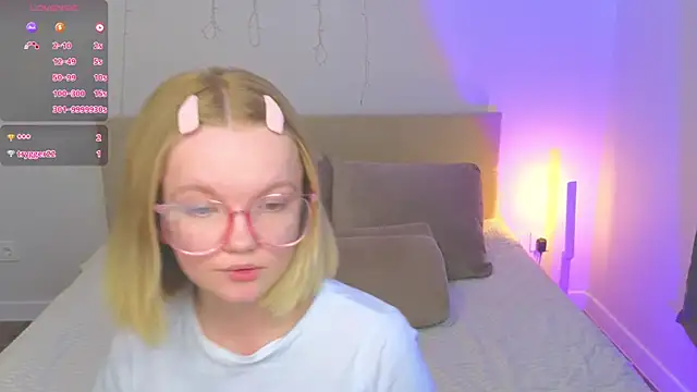 StellaBunny online show from March 27, 8:26 am