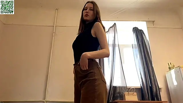 VickieKush online show from April 11, 6:30 am