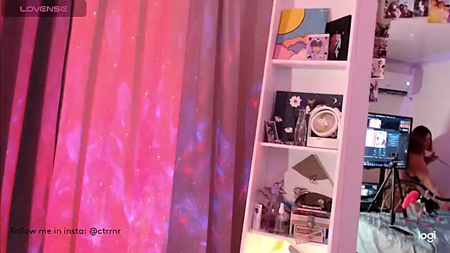 Camilleturn18 online show from June 12, 5:15 am
