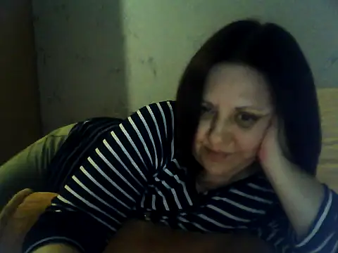 LockyCharm111 online show from April 15, 6:30 pm