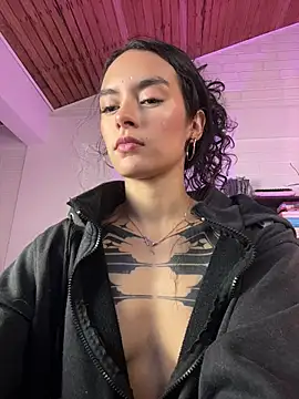 cristal roberts online show from June 19, 2:49 am