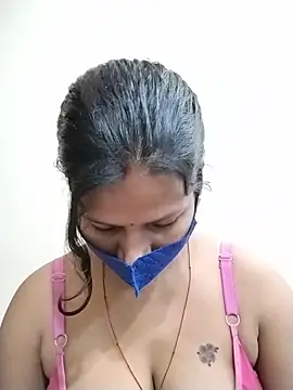 ankita077 online show from June 4, 11:42 pm