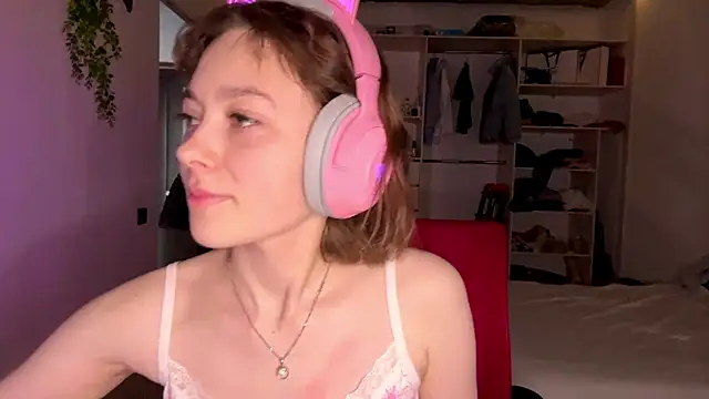 SlunkRear online show from February 18, 10:42 pm