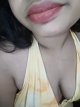 Hot-mohine online show from June 25, 4:08 pm