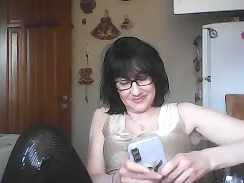 Vlastelina online show from February 22, 1:45 pm