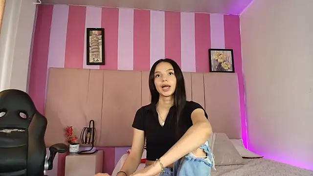 Sweet Sofiii  online show from March 17, 9:19 pm