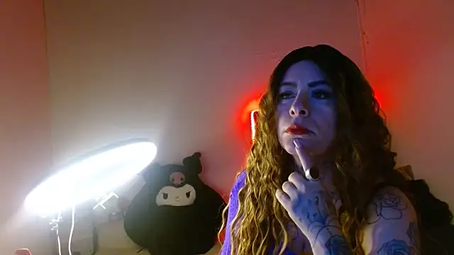 mia vantt online show from April 15, 8:53 pm