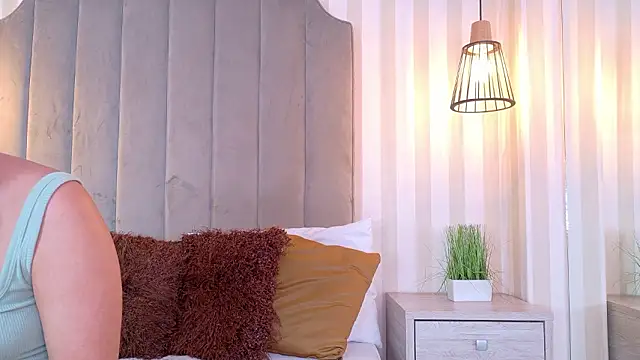 Hana Stone online show from March 25, 2:06 am