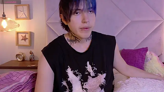 Sateh and Hikary online show from April 5, 9:03 pm