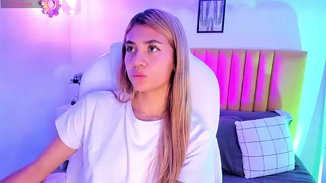 Chris Velvett online show from April 16, 9:39 pm