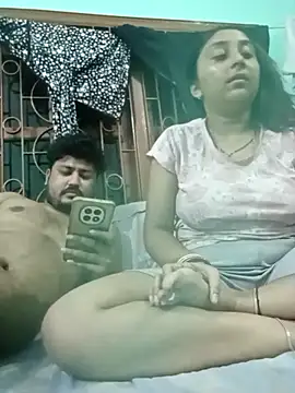 Desiyoungcouple15 online show from February 23, 7:02 pm