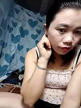 lovely-742 online show from May 3, 1:25 pm