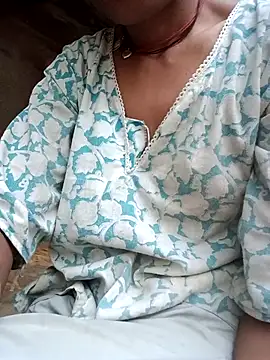 Desi Couple P online show from May 15, 11:18 pm