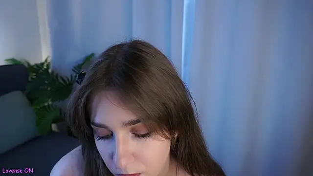 ClarineCasebolt online show from May 4, 3:32 am