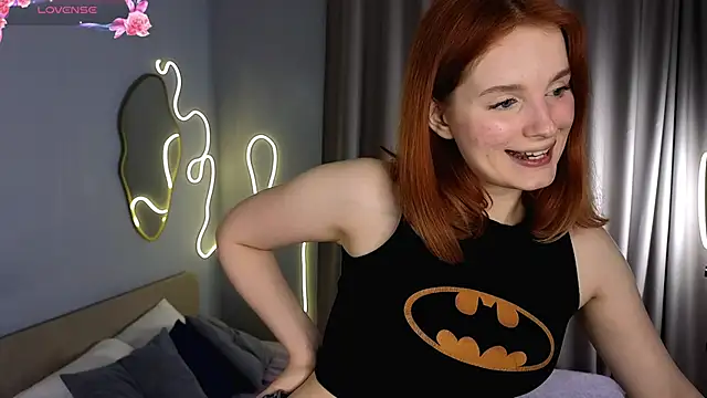 Vixaria online show from April 12, 3:15 pm