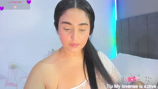 Curvy sweet online show from April 11, 10:46 pm