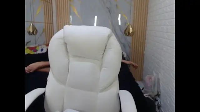 vanessa f online show from June 10, 7:23 pm