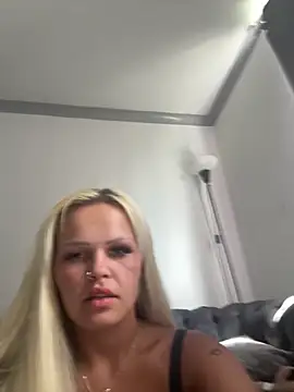 BlondeMilfXo online show from June 5, 12:33 pm