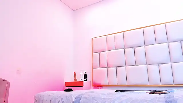 Violetta-foxx online show from February 23, 7:13 pm