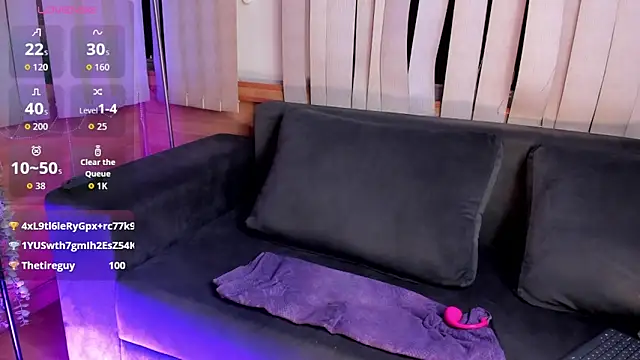 madii lenon online show from May 27, 1:57 am