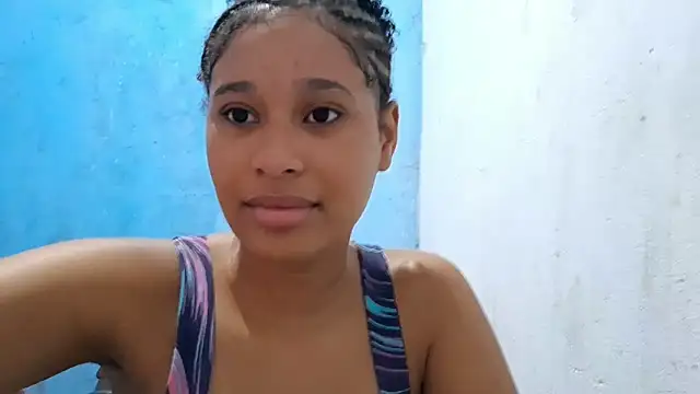 MadelynStamant online show from April 14, 1:22 pm