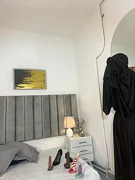 aminaa  online show from February 20, 6:31 pm