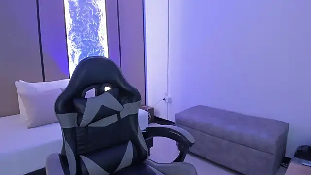 ariadna boneville online show from March 27, 2:24 am