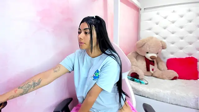 eimmy  skinny online show from February 22, 12:55 am