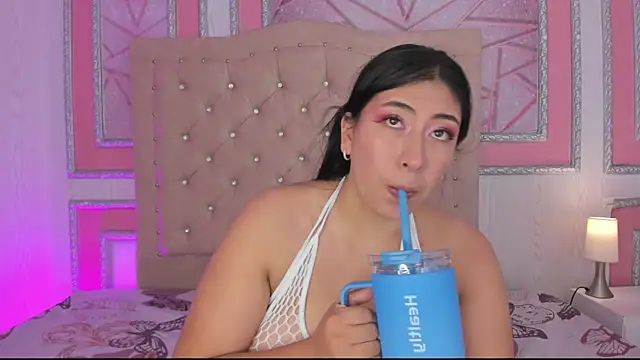 sluttybby  online show from May 20, 5:59 am