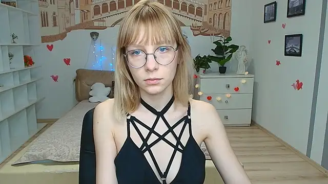 CandicaHoney online show from February 13, 1:57 pm