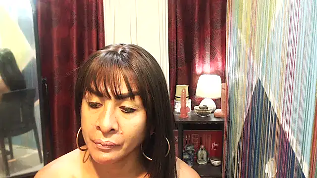 Snapshot of seductivediva chatting on October 9, 2:43 pm seductivediva online show from October 9, 2:43 pm