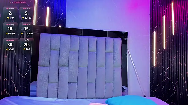 CamilaParisi online show from March 25, 10:01 pm