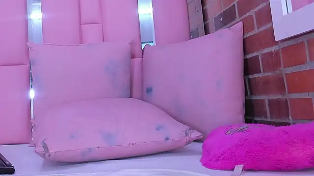 luciana hot699 online show from March 7, 3:57 am