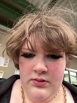 plushietoy online show from March 9, 9:40 pm