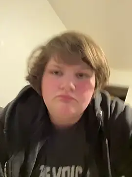 plushietoy online show from March 27, 9:15 pm