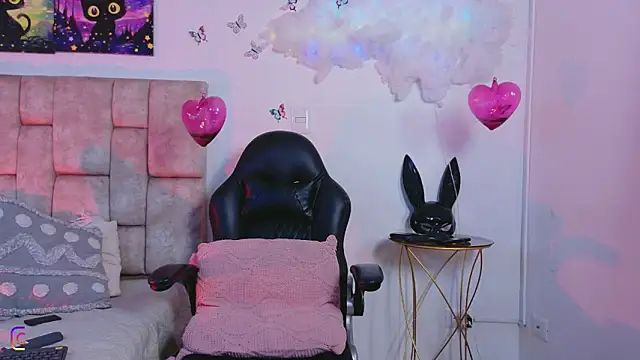 MiiaBlumm  online show from March 27, 5:24 pm