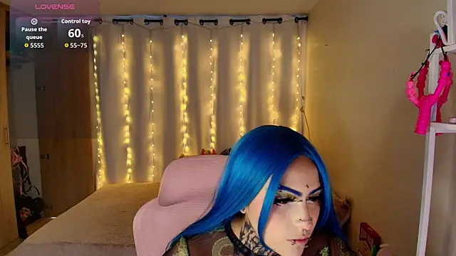 maliciaXpoison online show from March 24, 11:10 pm