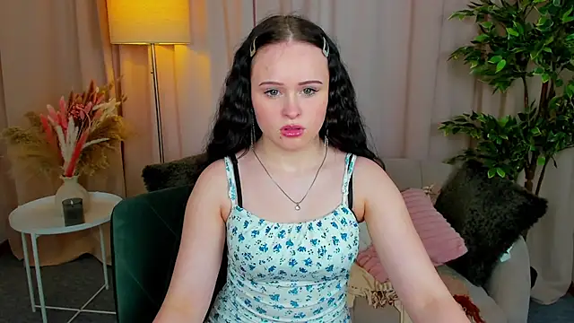 moonei online show from February 18, 3:00 pm