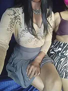 TRANSY WITH GIRL online show from March 12, 7:38 pm