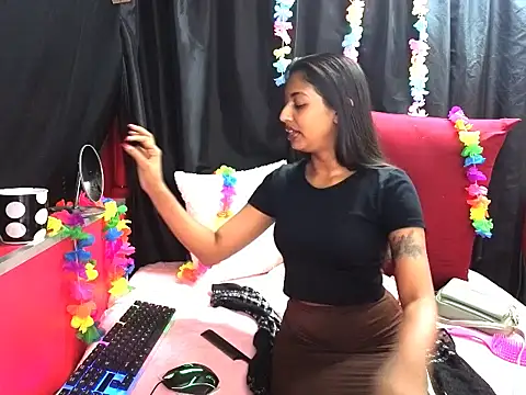 indiansexkitten23 online show from July 16, 2:32 pm