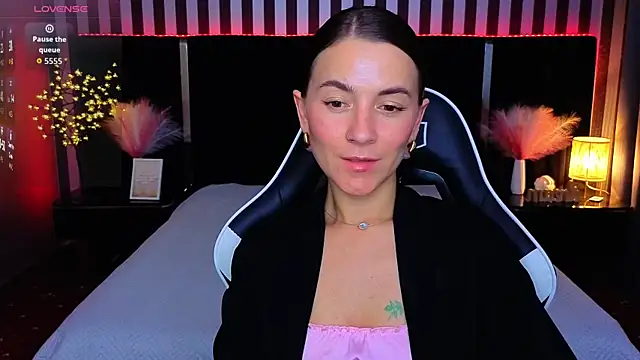 GracefulMichelle online show from June 10, 2:11 am