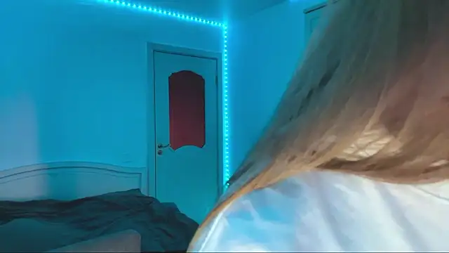 Stefifany online show from March 11, 1:14 pm