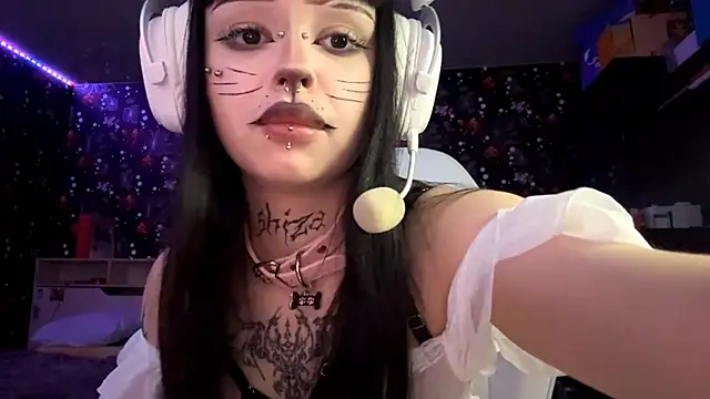 Luna Sohotti online show from March 10, 3:27 pm