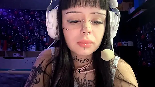 Luna Sohotti online show from February 26, 3:11 pm