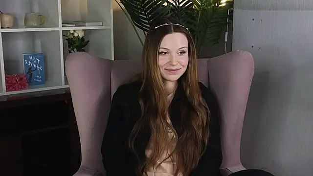 RoxyPaustian online show from February 18, 3:55 pm