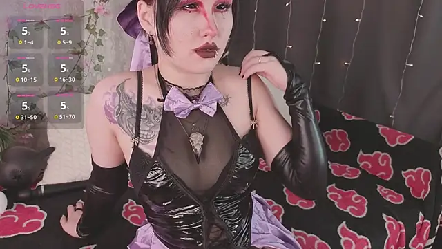 ThoraHaring online show from April 14, 4:34 am