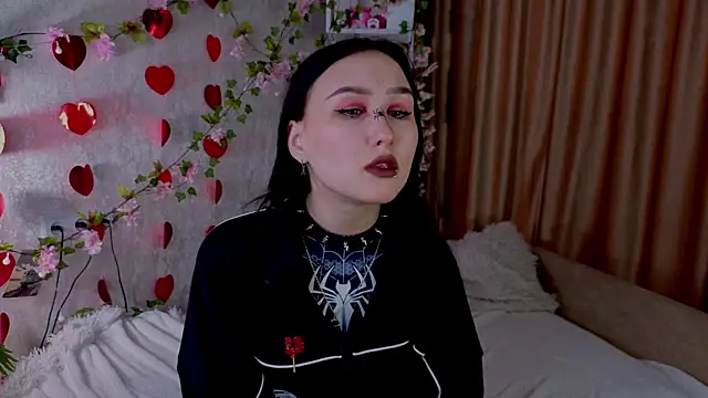 ThoraHaring online show from February 26, 4:44 am