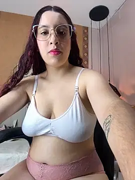 ChloeBernard online show from February 24, 2:59 pm